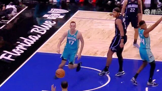 【2024年03月20日 黄蜂vs魔术集锦】萨格斯接班凯罗背传三分命中，与场边球迷激情庆祝