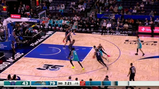 【2024年03月20日 黄蜂vs魔术集锦】少见的亮点 理查兹点飞双人防守暴力扣篮宣泄怒火