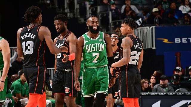 【2024年03月23日 凯尔特人vs活塞集锦】凯尔特人129-102活塞 布朗33分怀斯曼赛季新高24分绿军喜提八连胜