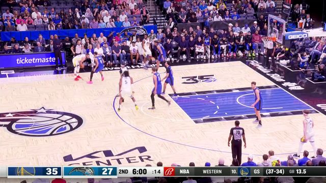 【2024年03月28日 勇士vs魔术集锦】库里突破吸引包夹 直塞篮下佩顿二世上篮打进