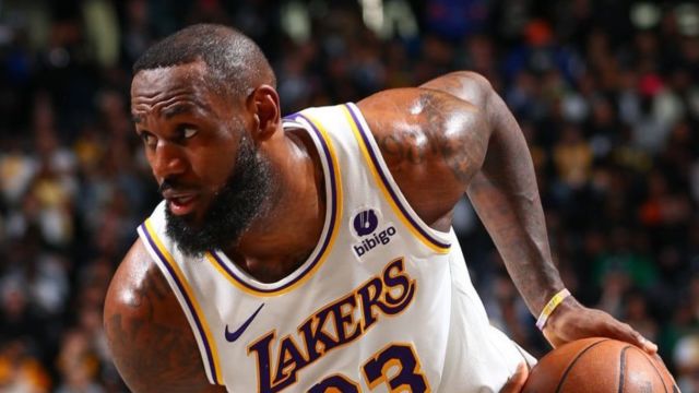 【2024年04月01日 湖人vs篮网集锦】詹姆斯创3个历史第一+队史第一：两超乔丹！两创生涯新高越老越妖