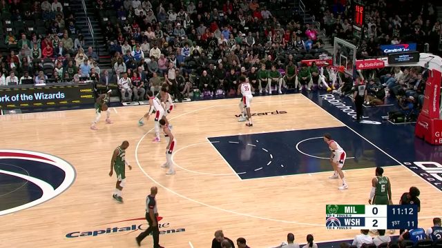 【2024年04月03日 雄鹿vs奇才集锦】配合天衣无缝！字母哥人缝手递手助攻大洛单手劈扣