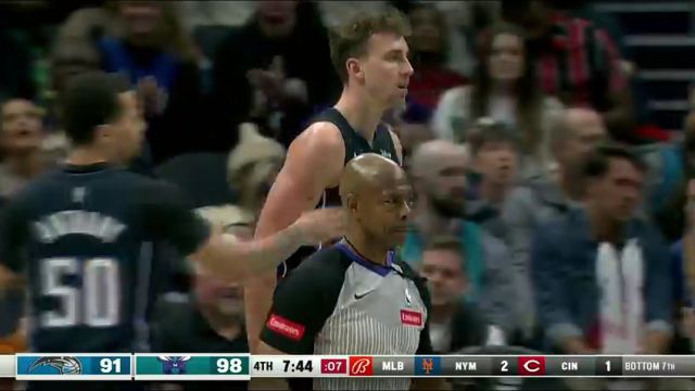 【2024年04月06日 魔术vs黄蜂集锦】一个人几乎打了对面全队 瓦格纳濒临脱手之际强硬拿下高难2+1