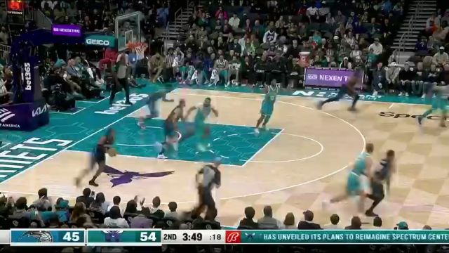 【2024年04月06日 魔术vs黄蜂集锦】哈里斯眼观六路展开双臂完成拦截 长传制导班凯罗飞身砸筐轻轻松松