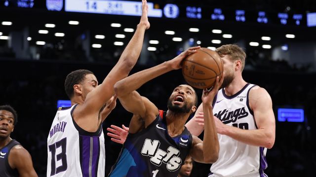 【2024年04月08日 国王vs篮网集锦】国王107-77篮网 国王5人得分上双大胜对手结束连败