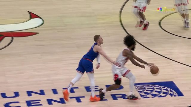 【2024年04月10日 尼克斯vs公牛集锦】科比-怀特抢断之后追身三分飙中 迪温琴佐压哨三分强势回应