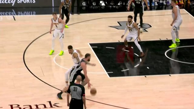 【2024年04月13日 掘金vs马刺集锦】玩的就是妖！ 马穆凯拉什维利欧洲步甩开防守扣篮得手