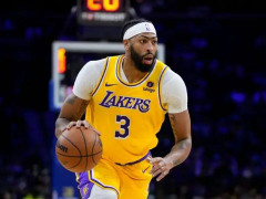 戴维斯首节比赛打满，表现高效得分上双