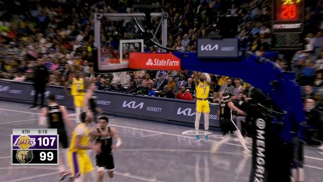 【2024年04月13日 湖人vs灰熊集锦】有我在篮下你随便投 戴维斯小手一点补篮得手