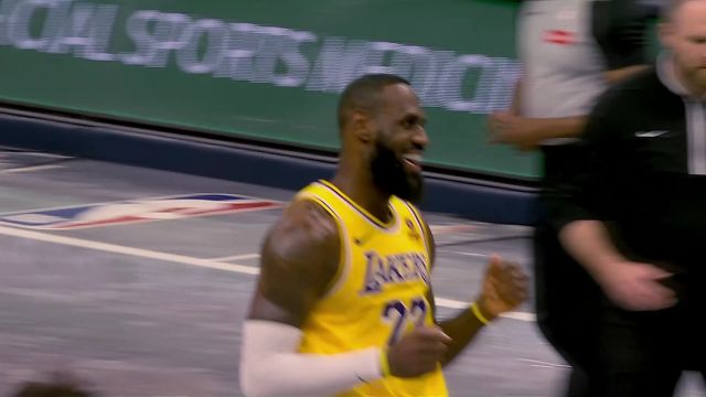 【2024年04月13日 湖人vs灰熊集锦】队友一老如获至宝！关键时刻舍我其谁詹姆斯连连砍分