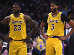 詹眉同时得到至少35分5板5助，是队史科比奥尼尔后首对组合