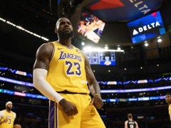 詹姆斯离40000分11000板11000助还差8个助攻，本赛季有机会拿下