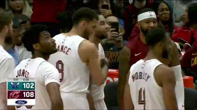 【2024年04月15日】NBA常规赛：黄蜂vs骑士第4节英文原声录像回放