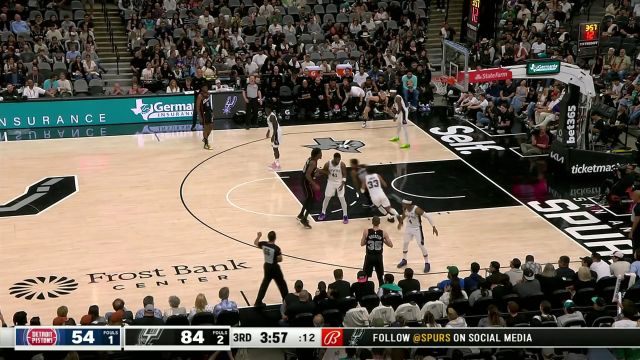 【2024年04月15日 活塞vs马刺集锦】萨瑟突破助攻瞒天过海 怀斯曼毫不犹豫接球暴扣轰筐