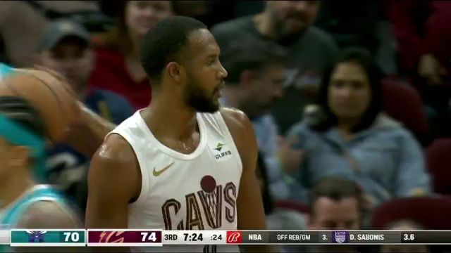 【2024年04月15日 黄蜂vs骑士集锦】配合默契又迅速 莫布利掌控节奏甩开防守拿下扣篮2+1