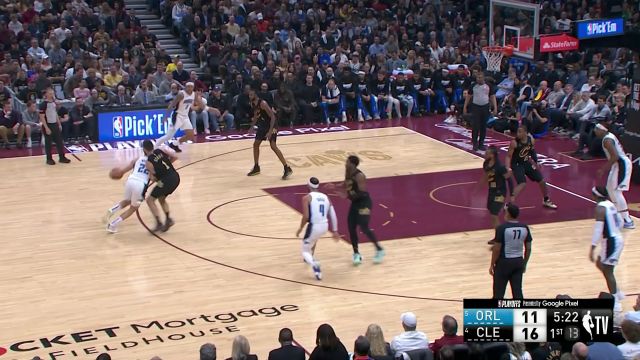 【2024年05月01日 魔术vs骑士集锦】绝对足够默契！弗朗茨-瓦格纳突破吸引包夹妙传底角班凯罗三分稳稳命中