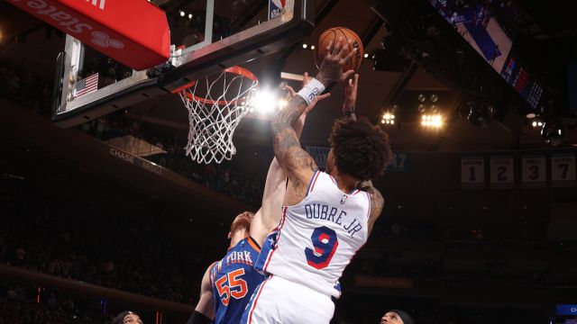 【2024年05月01日 76人vs尼克斯集锦】76人112-106尼克斯 马克西46+9拒绝淘汰布伦森空砍40分76人客场险胜尼克斯