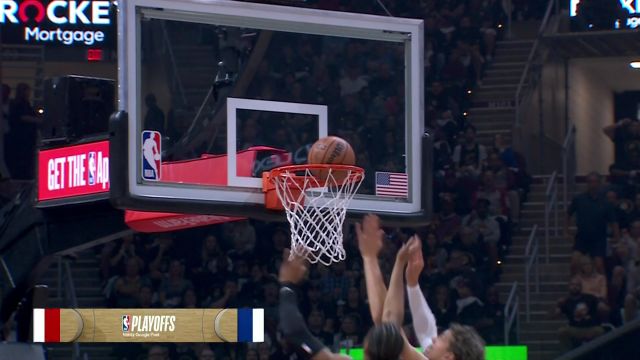 【2024年05月01日 魔术vs骑士集锦】展示绝对控运能力！加兰持球推进潇洒过掉防守空中换手拉杆打进