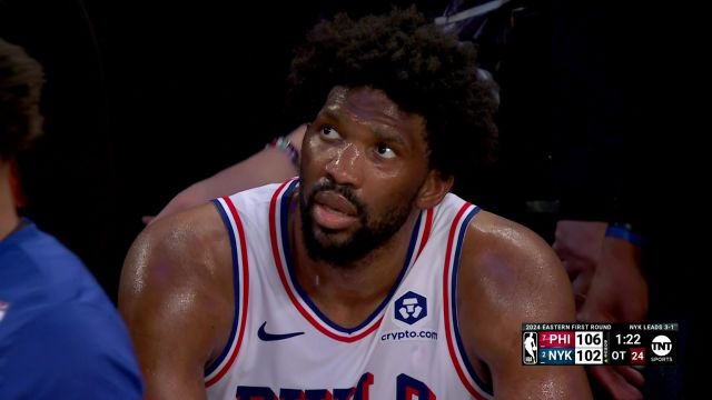 【2024年05月01日 76人vs尼克斯集锦】头大的困扰！恩比德防守打到布伦森的大头 被吹一级恶犯