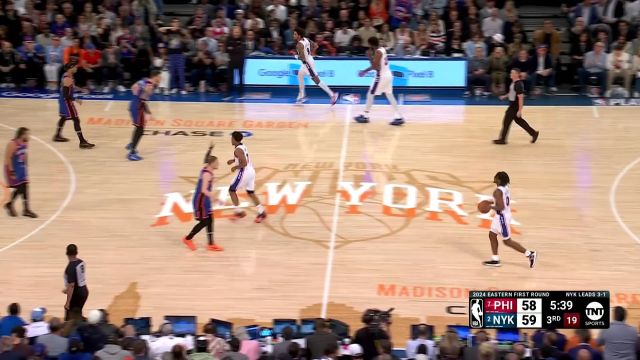 【2024年05月01日 76人vs尼克斯集锦】0号球员直接的对决！迪温琴佐背后杀出大帽马克西