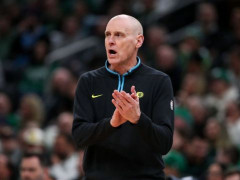 卡莱尔回应争议：输球我全责 针对詹姆斯质疑透露布置过犯规战术