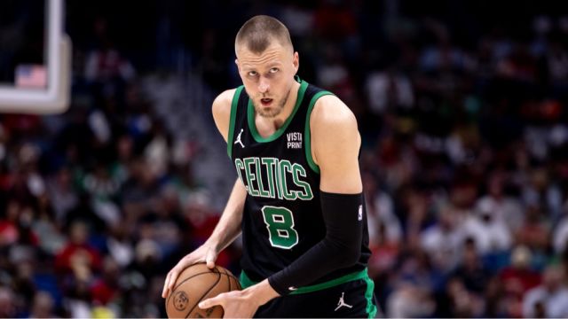 【2024年05月22日 步行者vs凯尔特人集锦】凯尔特人利好！波尔津吉斯最快在东决G4复出，绿军不着急让他回归