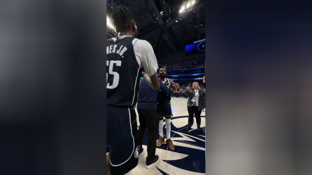 【2024年05月27日 森林狼vs独行侠集锦】独行侠赢球后气氛热烈 双核拥抱庆祝：还差一场！