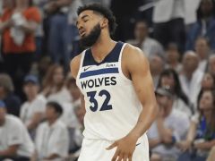 森林狼丢赛点头号卧底：唐斯三分8中0+末节0分 连场梦游该被交易