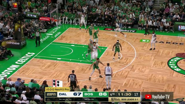 【2024年06月18日 独行侠vs凯尔特人集锦】篮下防守密不透风 怀特波神连续送出大帽守护禁区