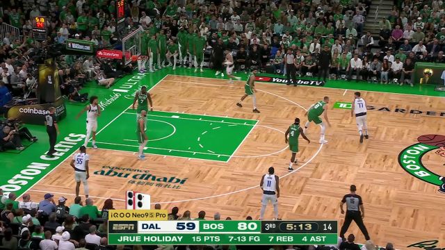 【2024年06月18日 独行侠vs凯尔特人集锦】只能依靠自己！东契奇迎着波尔津吉斯防守强突打成2+1