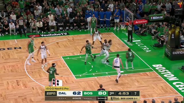 【2024年06月18日 独行侠vs凯尔特人集锦】篮下有我不用愁！莱夫利镇守篮下送布朗无情遮天大帽