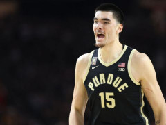 周志豪(扎克-埃迪)父母 母亲是中国人