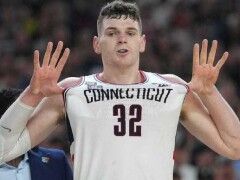 开拓者7号签截胡灰熊！选康大两冠神塔克林根 或促状元艾顿被交易