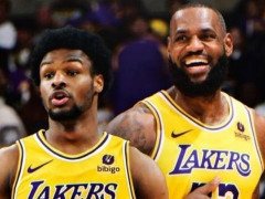 湖人选中布朗尼幕后曝光！詹皇开香槟布朗尼落泪，詹嫂递帽抹泪