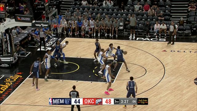 【2024年07月11日 灰熊vs雷霆集锦】快攻反击势如破竹！迪昂接队友妙传直杀篮下扣篮得手