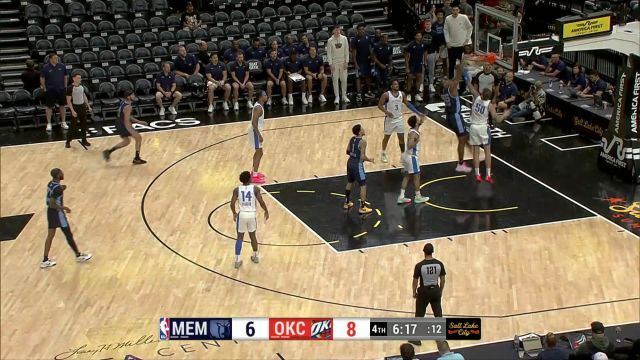 【2024年07月11日 灰熊vs雷霆集锦】完全无视防守！特雷-杰米森篮下积极拼抢旱地拔葱补扣得手