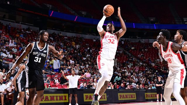 【2024年07月15日 马刺vs老鹰集锦】马刺79-76老鹰 卡斯尔缺战 里萨谢12投11分马刺险胜老鹰