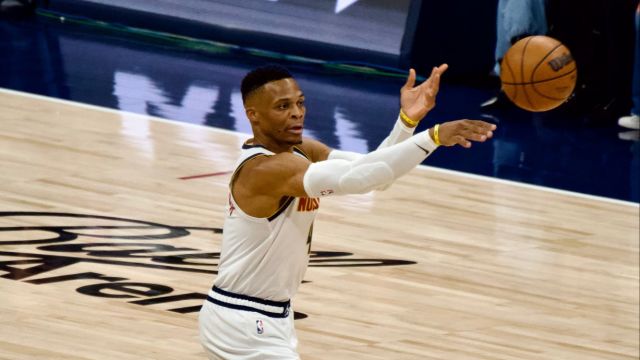 【2024年10月25日 雷霆vs掘金集锦】威少掘金首秀10中2仅6分：三分三不沾 正负值-24全场最低