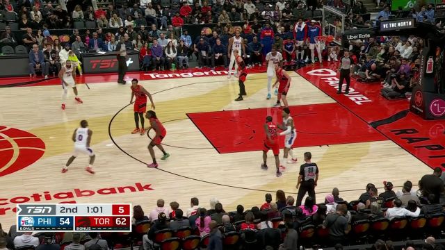 【2024年10月26日 76人vs猛龙集锦】篮下发难一柱擎天 庄神禁区之中伸出长臂补扣炸筐