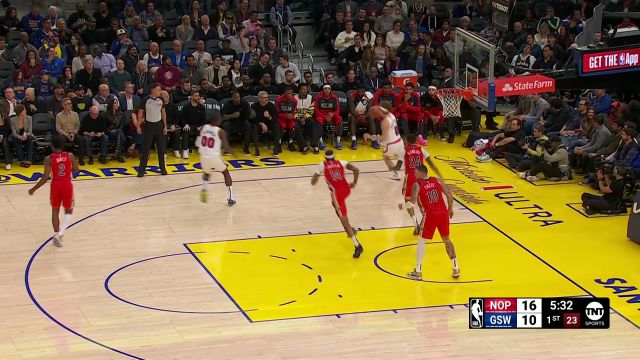 【2024年10月30日 鹈鹕vs勇士集锦】不着急稳扎稳打 波杰姆斯基晃开防守上篮命中