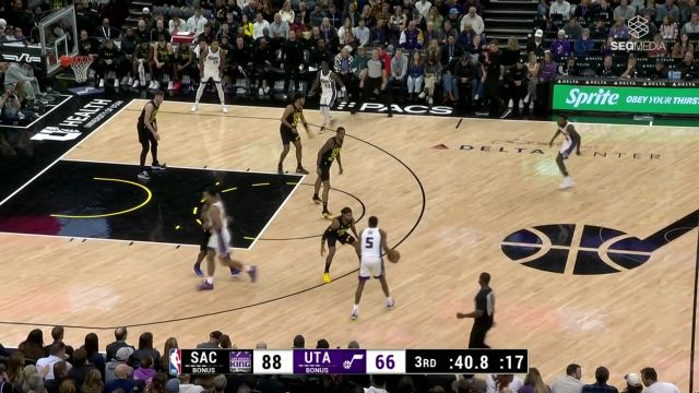 【2024年10月30日 国王vs爵士集锦】中距离发难打懵对手 福克斯转身中距离出手精准命中