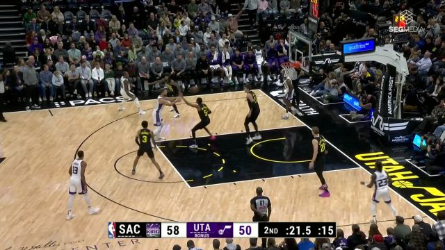 【2024年10月30日 国王vs爵士集锦】逐渐找到外线手感 福克斯底角三分自信出手命中靶心