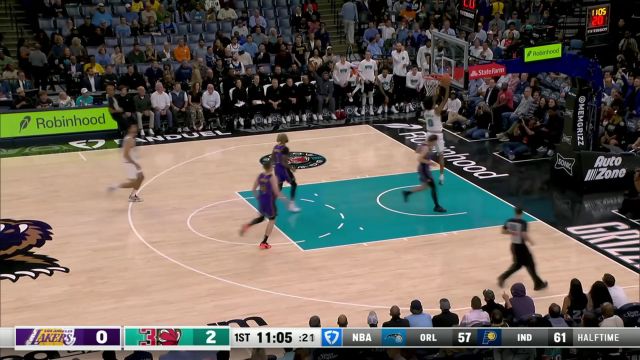 【2024年11月07日 湖人vs灰熊集锦】莫兰特超远长传送香饼 威尔斯接球上篮轻松取分