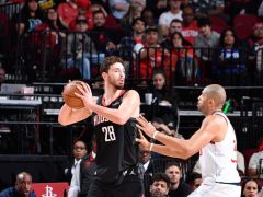 81+37+16！火箭五少爆发扎心哈登，冲上西部第三搅局