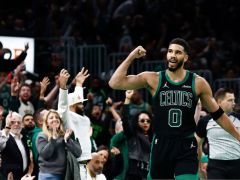 掀翻联盟第1！塔图姆轰33+12+7扎心骑士，两大硬汉打假1.93亿先生