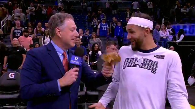 【2024年11月28日 公牛vs魔术集锦】看着就香！萨格斯生涯之夜手撕火鸡腿大快朵颐