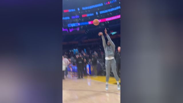 【2025年01月01日 骑士vs湖人集锦】是不是很期待？ 湖人两位新援赛前热身投篮手感火热