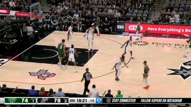 【2025年02月01日】雄鹿vs马刺第3节中文解说录像回放