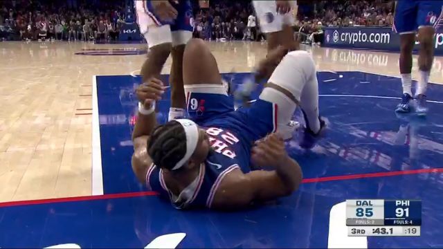 【2025年02月05日】独行侠vs76人第3节英文原声录像回放