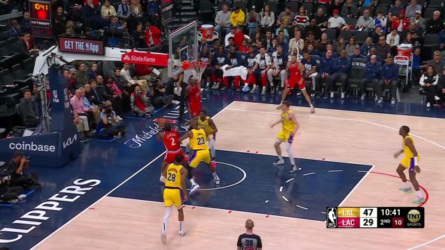 【2025年02月05日 湖人vs快船集锦】还得我自己来！莱昂纳德虚晃晃开老詹反篮轻取两分